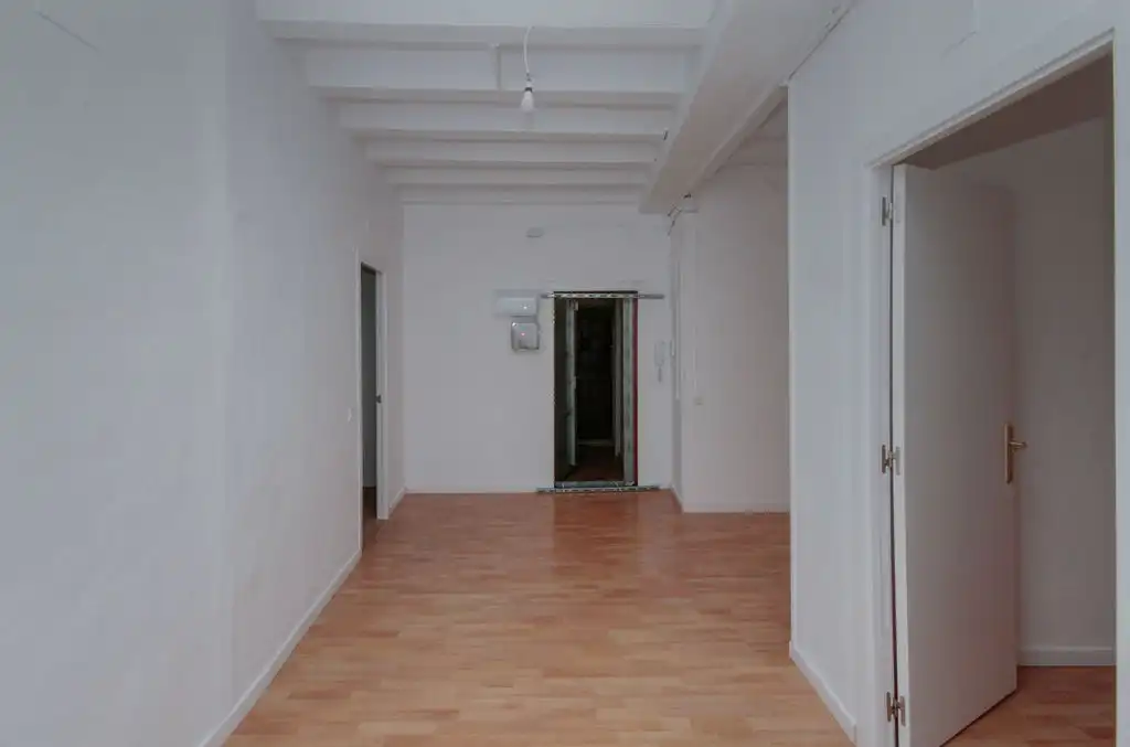 Piso en venta en C/ Bloquer , Sant Pere, Sta. Caterina i la Ribera