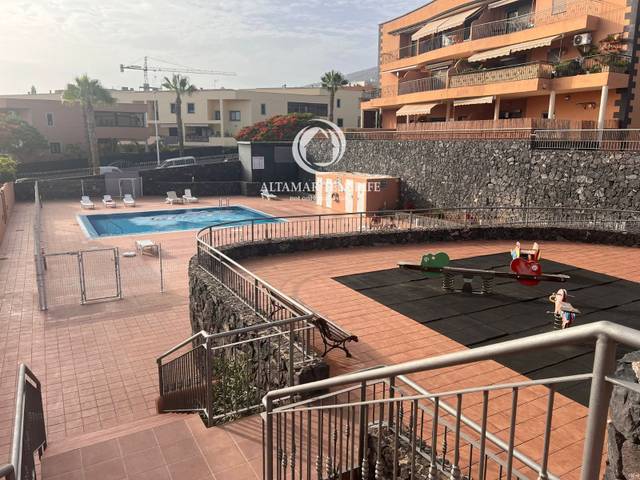 Casa adosada en Venta en LA Botavara en Casco Urbano