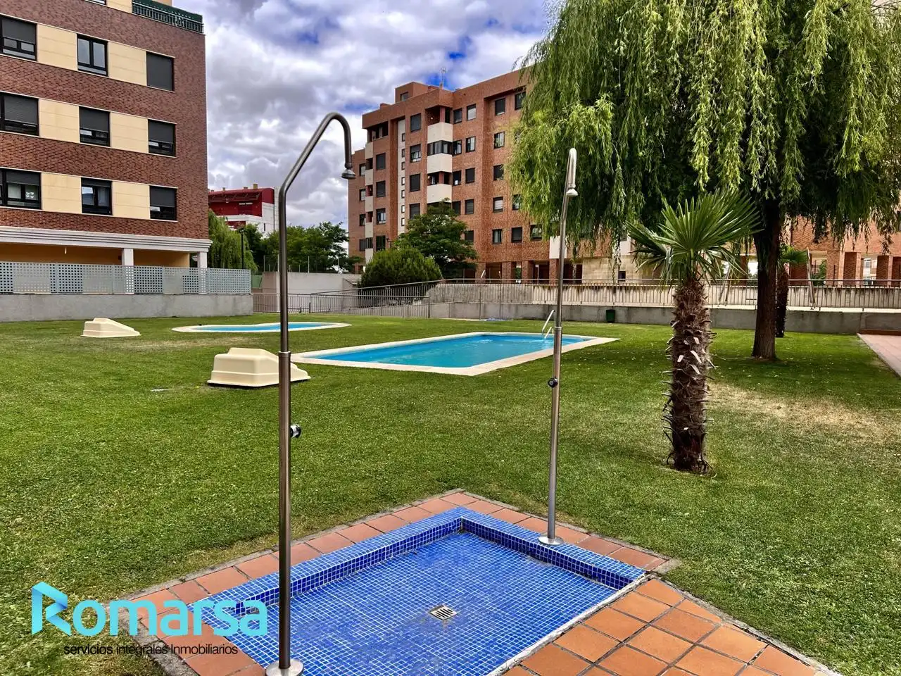 Swimming pool of Flat for rent in Ávila  with Heating, Furnished and Community pool