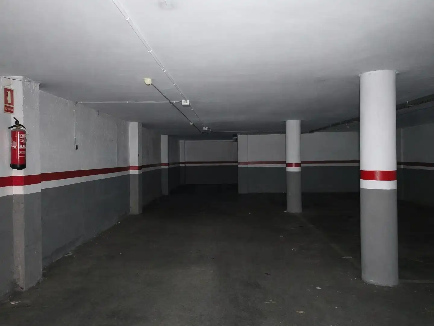 Aparcament de Pis en venda en Montcada i Reixac amb Terrassa