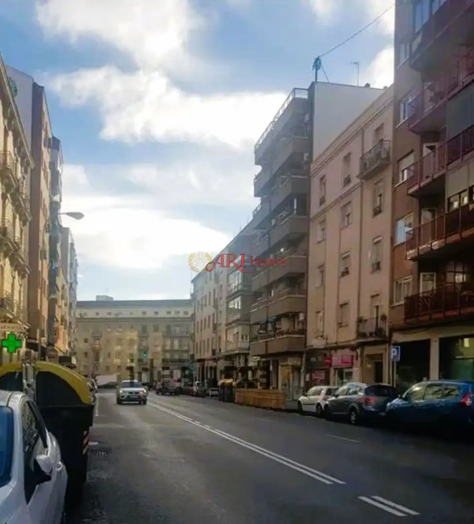 Exterior view of Flat for sale in Madrid  with Heating and Furnished