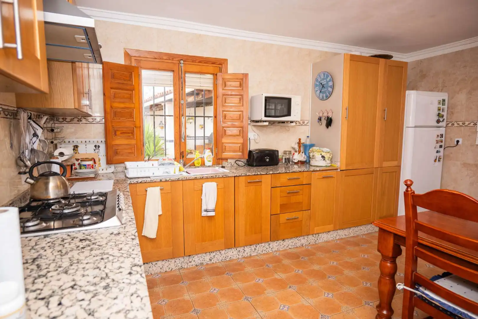 Cocina de Casa o chalet en venta en Orihuela con Jardín privado, Terraza y Trastero