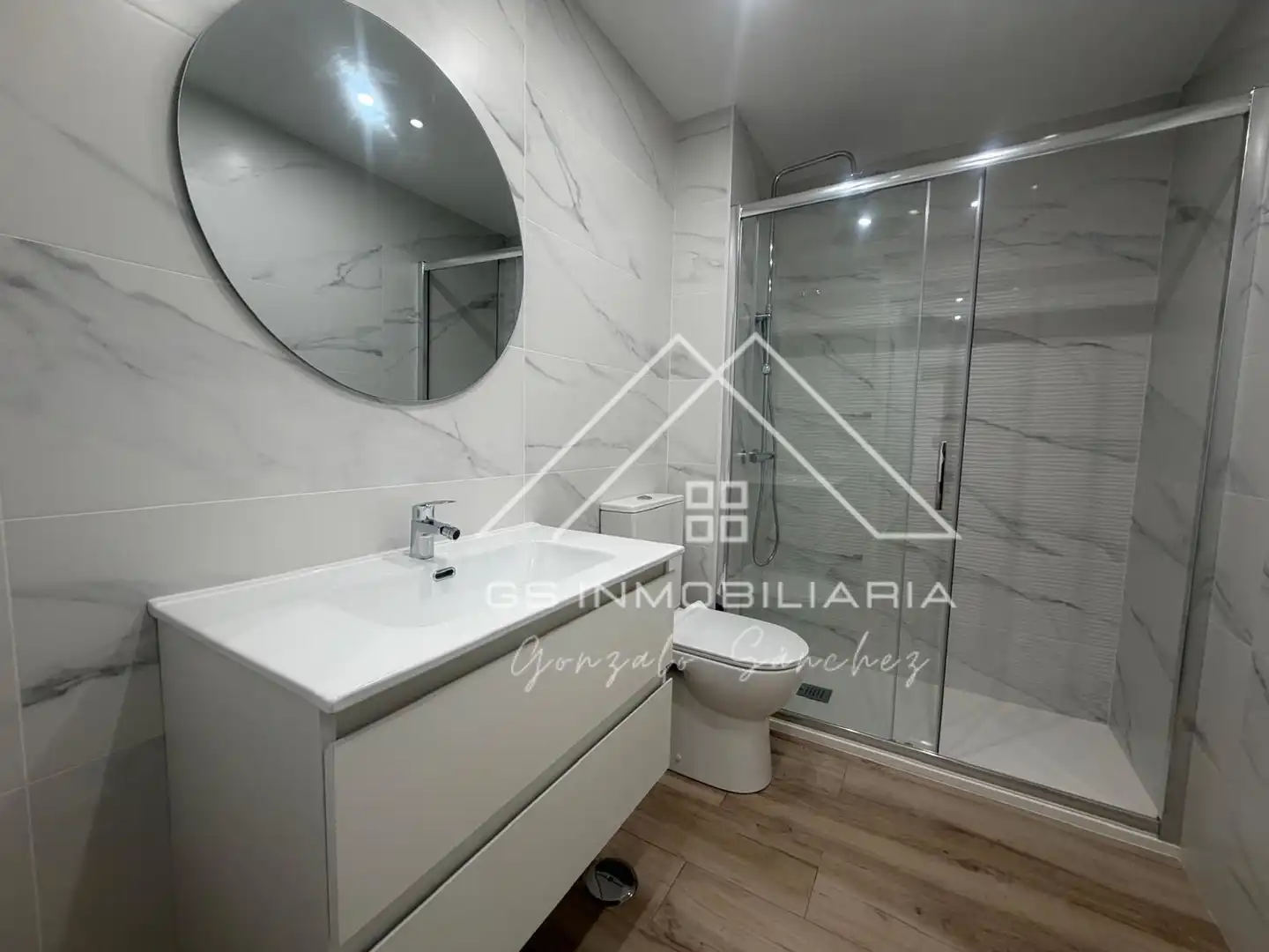 Baño de Piso en venta en Lucena con Trastero