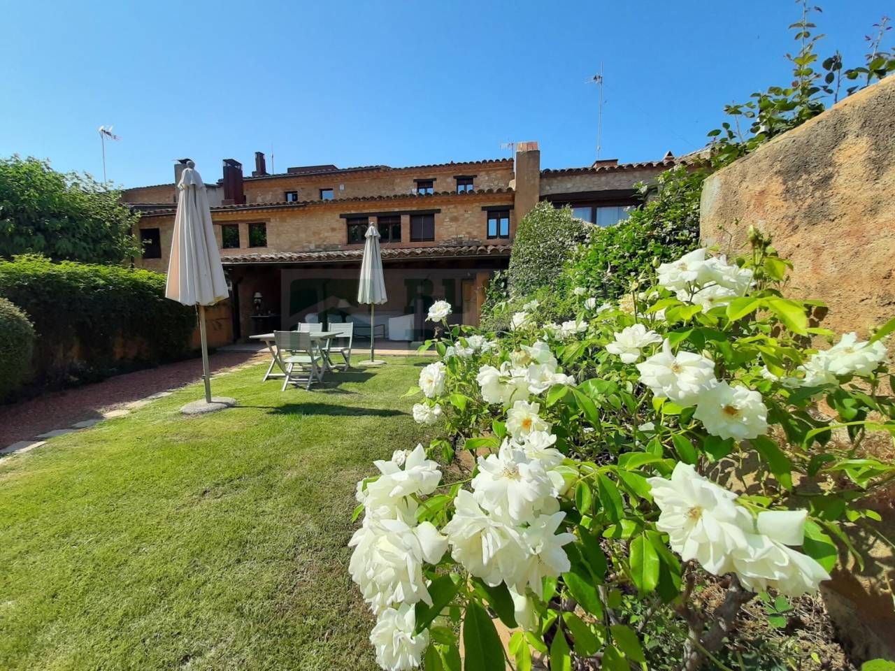 Jardí de Finca rústica en venda en Forallac amb Aire condicionat, Calefacció i Jardí privat