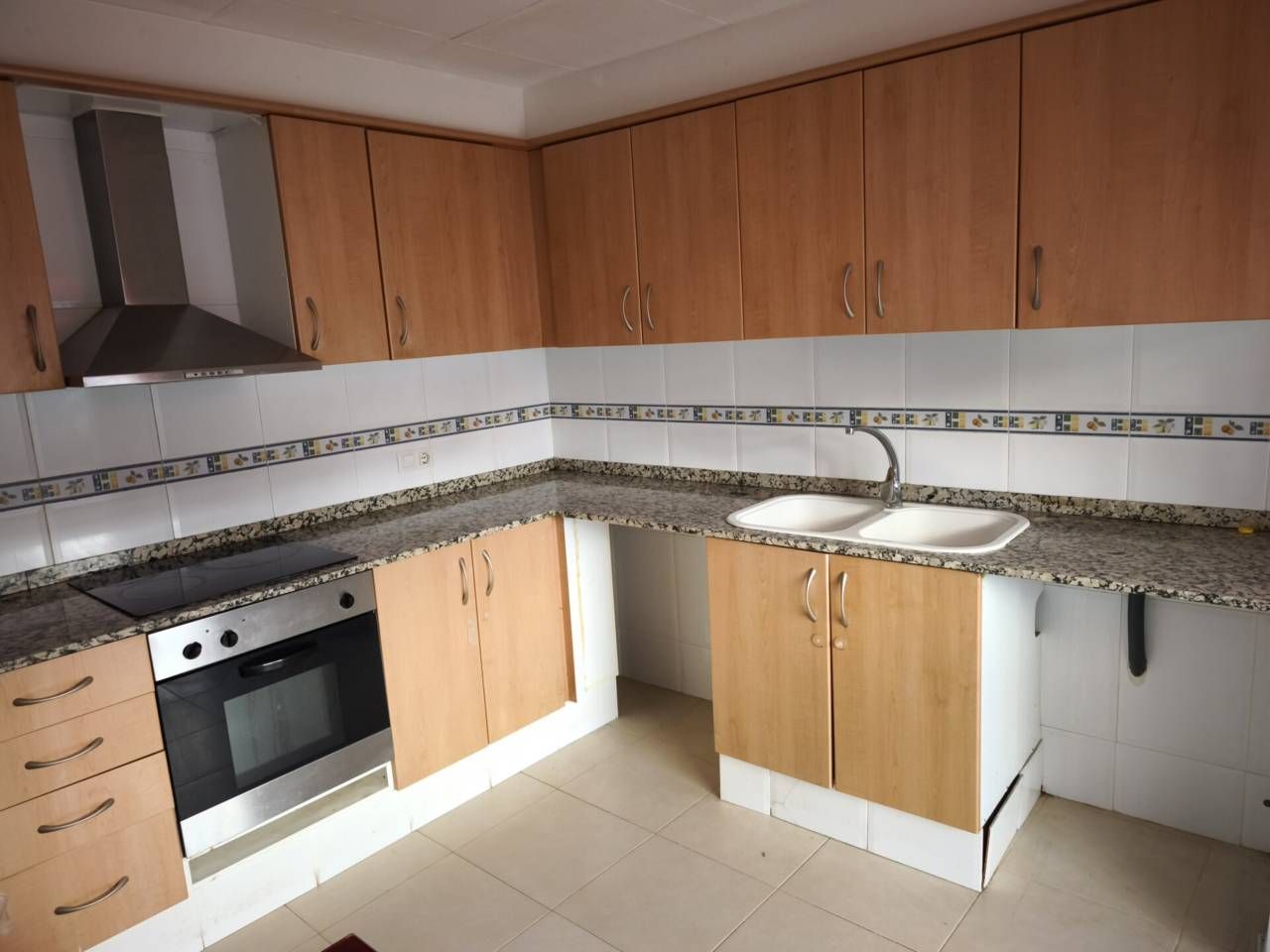 Single-family semi-detached to rent in Calle Calaceit, Nord