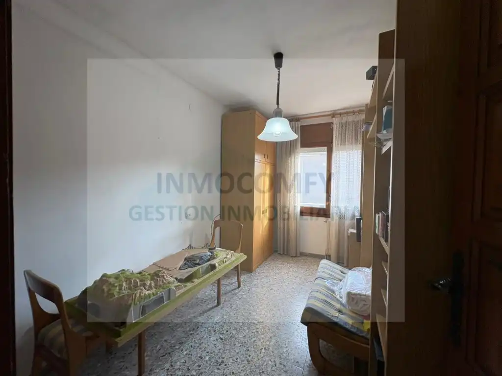 Piso con ascensor en venta en La Bisbal d'Empordà, imagen 3