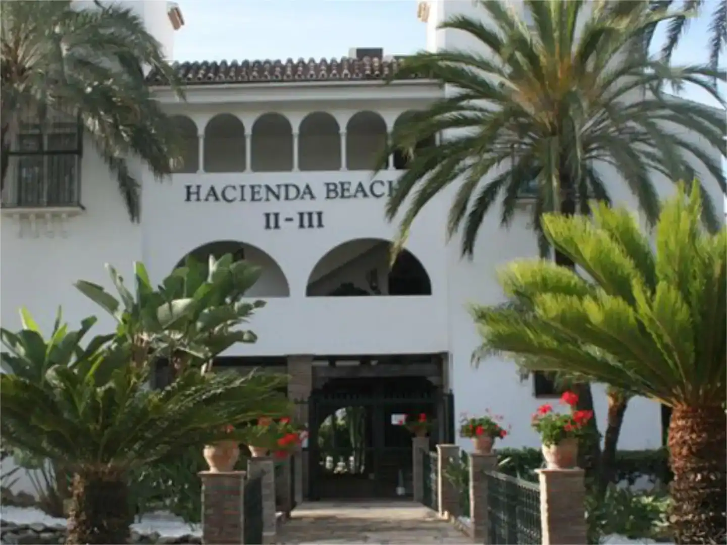 Piso en venta en Estepona con Jardín privado, Trastero y Piscina