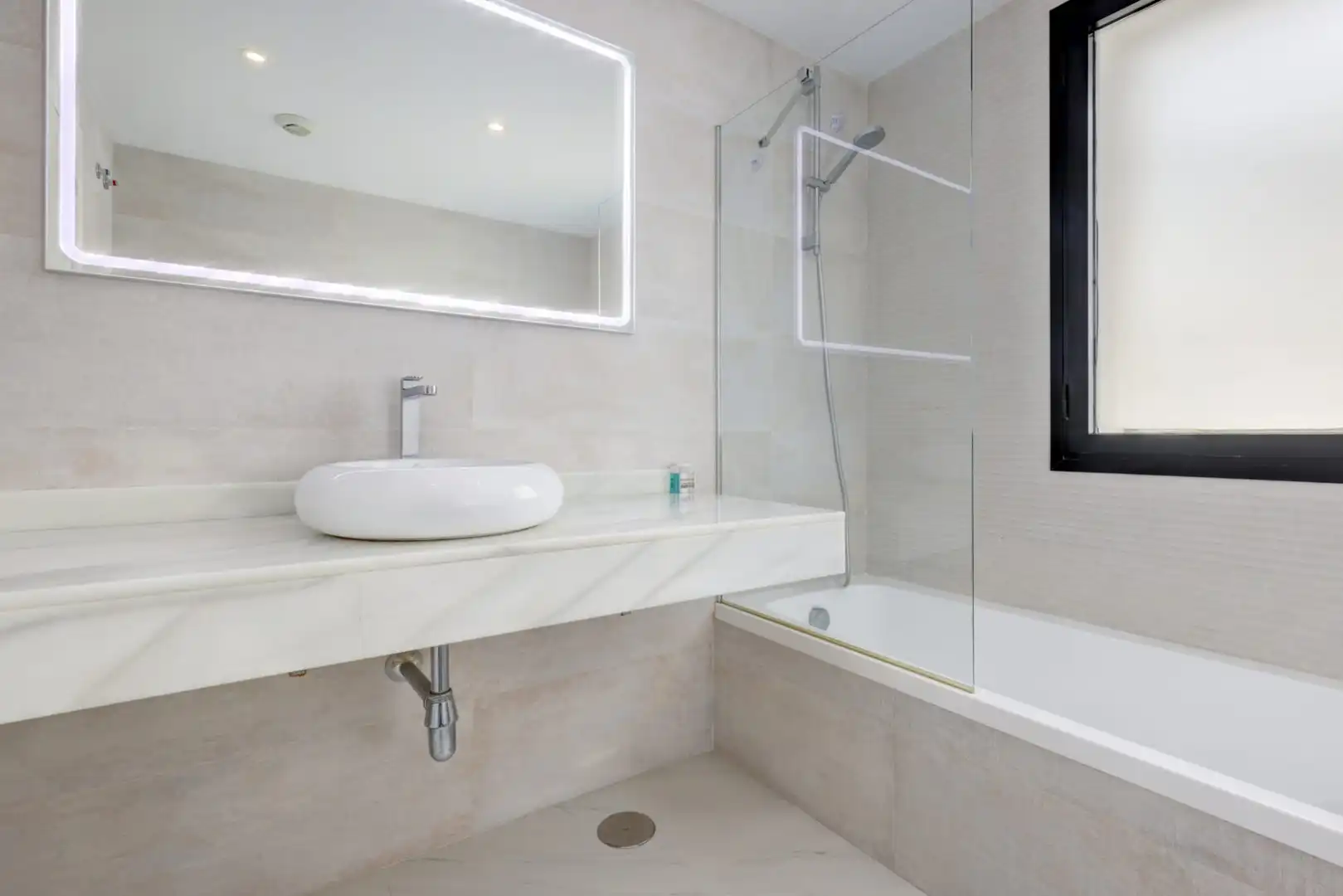 Apartament amb piscina en venda a Altos de Estepona, imagen 29