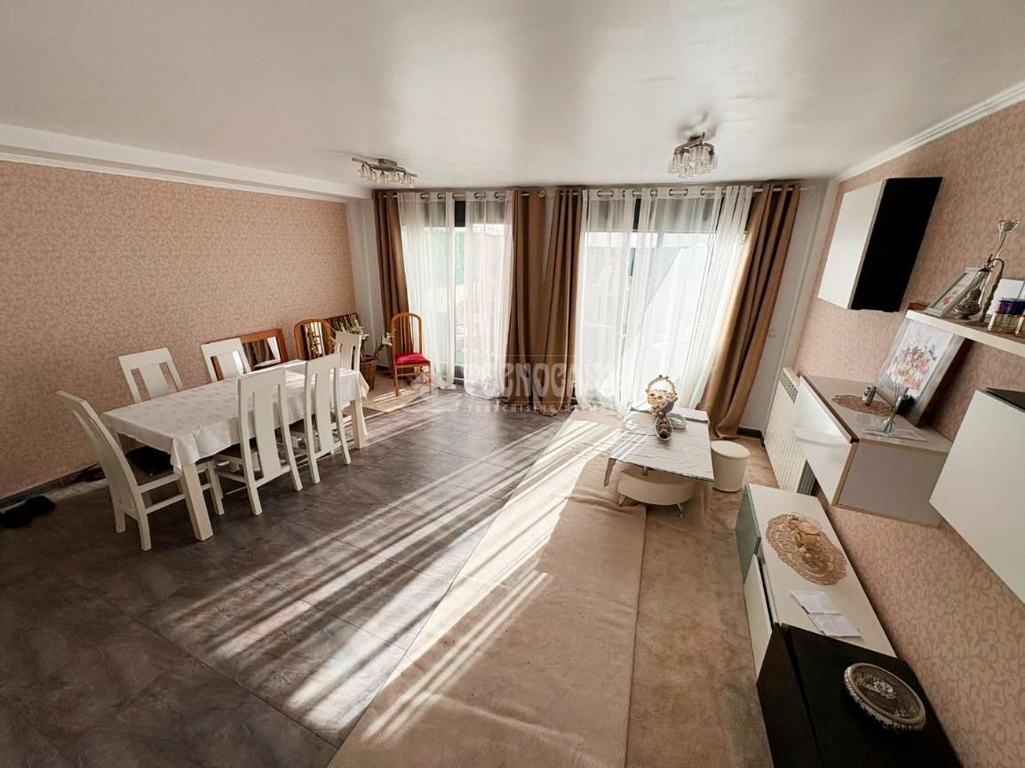 Sala de estar de Casa adosada en venta en La Joyosa con Aire acondicionado y Terraza