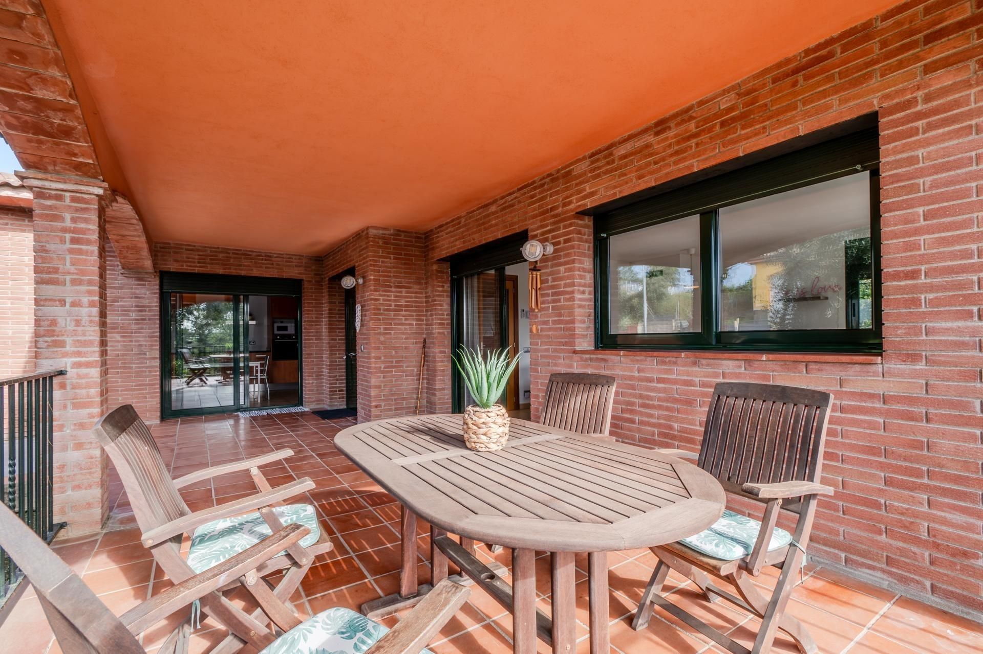 Terrace of House or chalet for sale in Sils  with Air Conditioner, Heating and Private garden