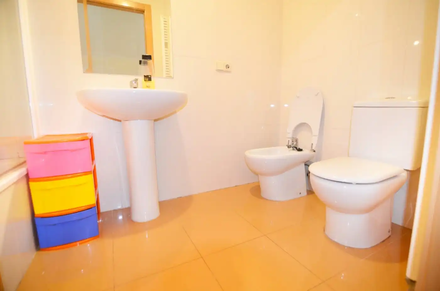 Baño de Piso de alquiler en Salamanca con Calefacción y Amueblado