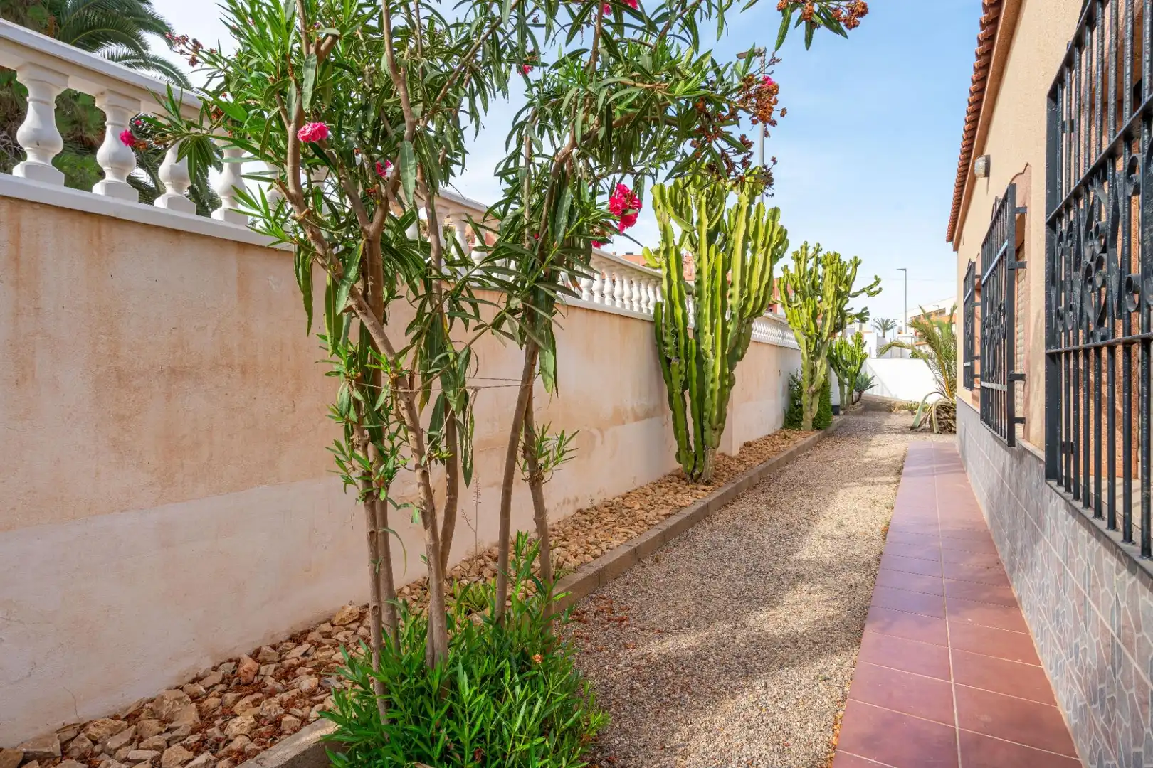 Garden of Houses for sale in Roquetas de Mar