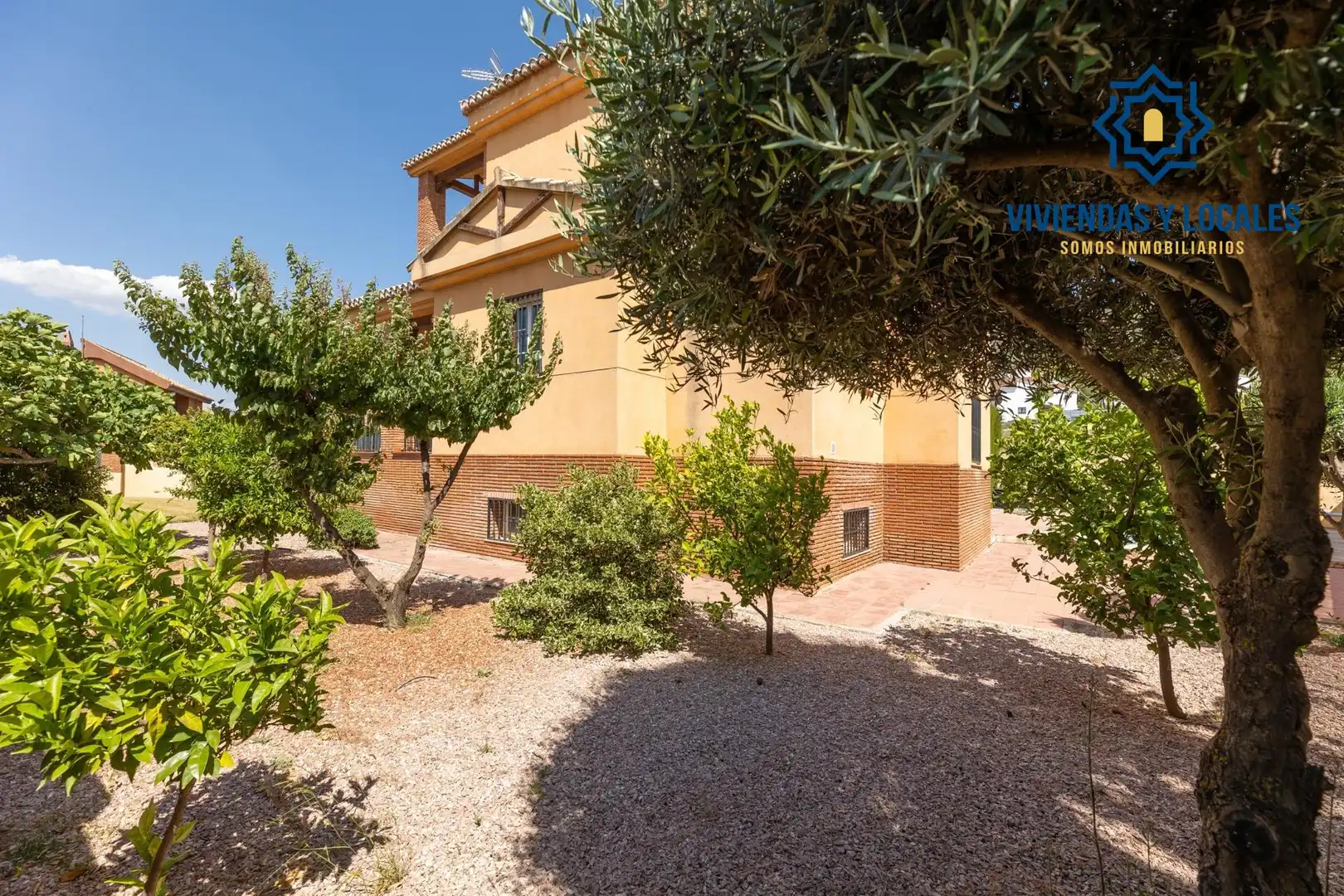 Garden of Houses for sale in Dílar  with Air Conditioner, Heating and Private garden