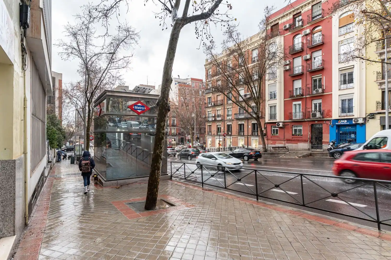 Vista exterior de Piso en venta en Madrid con Calefacción