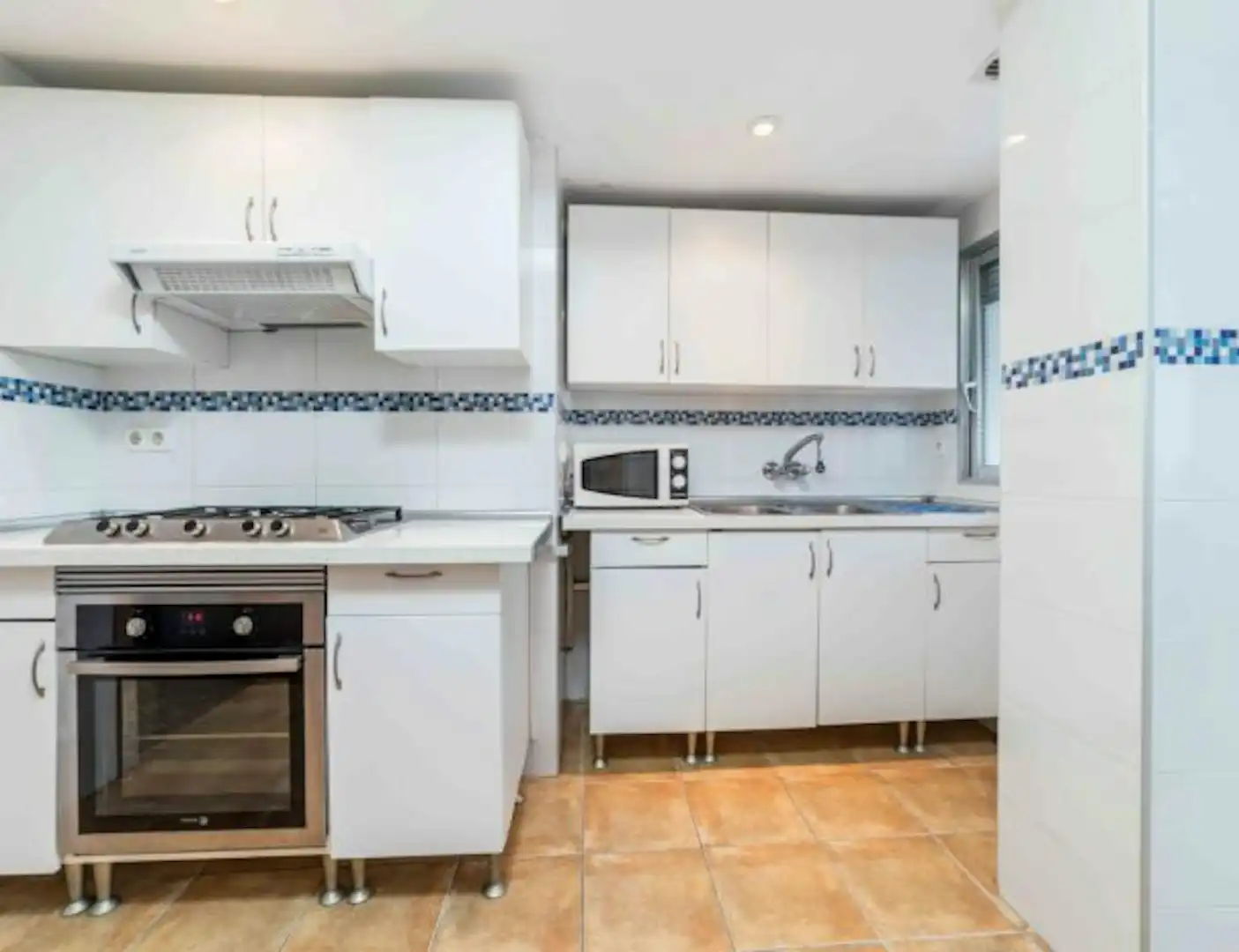 Kitchen of Flat for share in Valencia  with Washing machine and Internet
