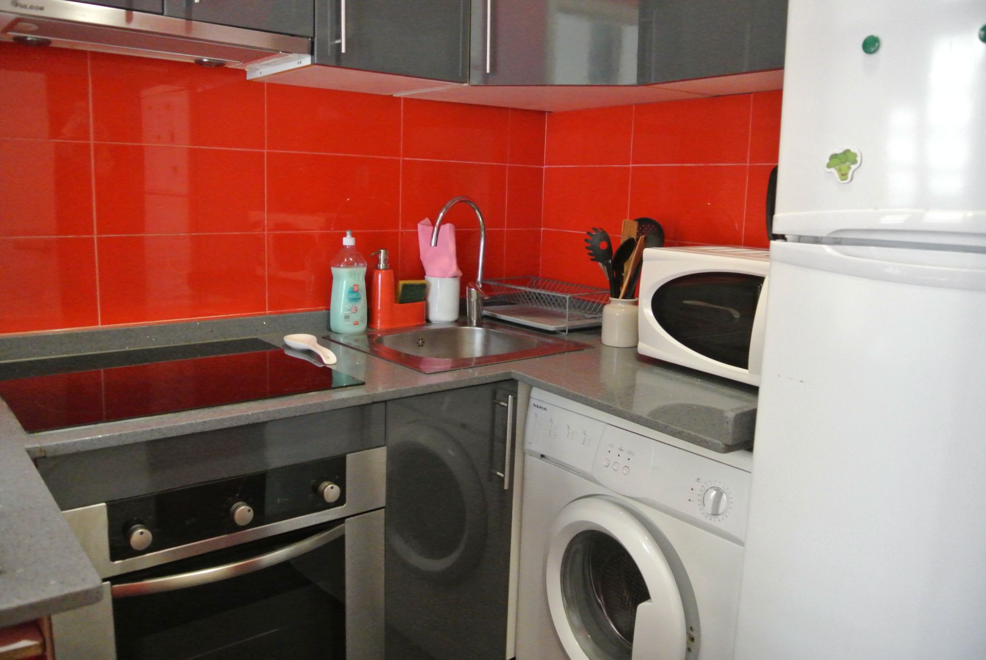 Cuina de Planta baixa de lloguer en  Barcelona Capital amb Aire condicionat, Calefacció i Moblat