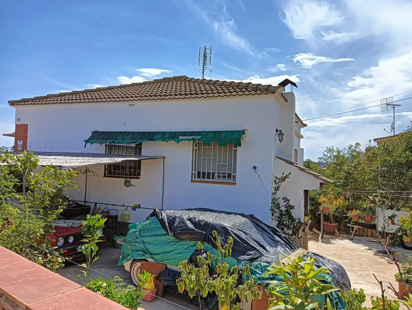 Außenansicht von Haus oder Chalet zum Verkauf in La Bisbal del Penedès mit Heizung, Privatgarten und Terrasse