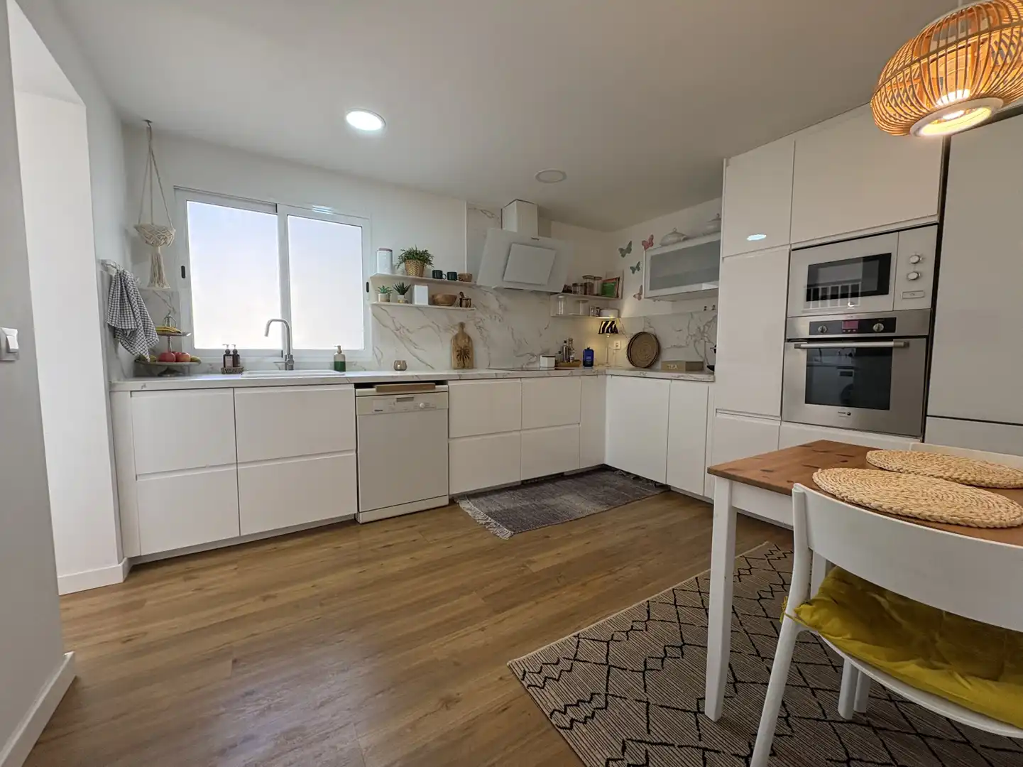 Cocina de Piso en venta en Xirivella con Calefacción, Trastero y Balcón