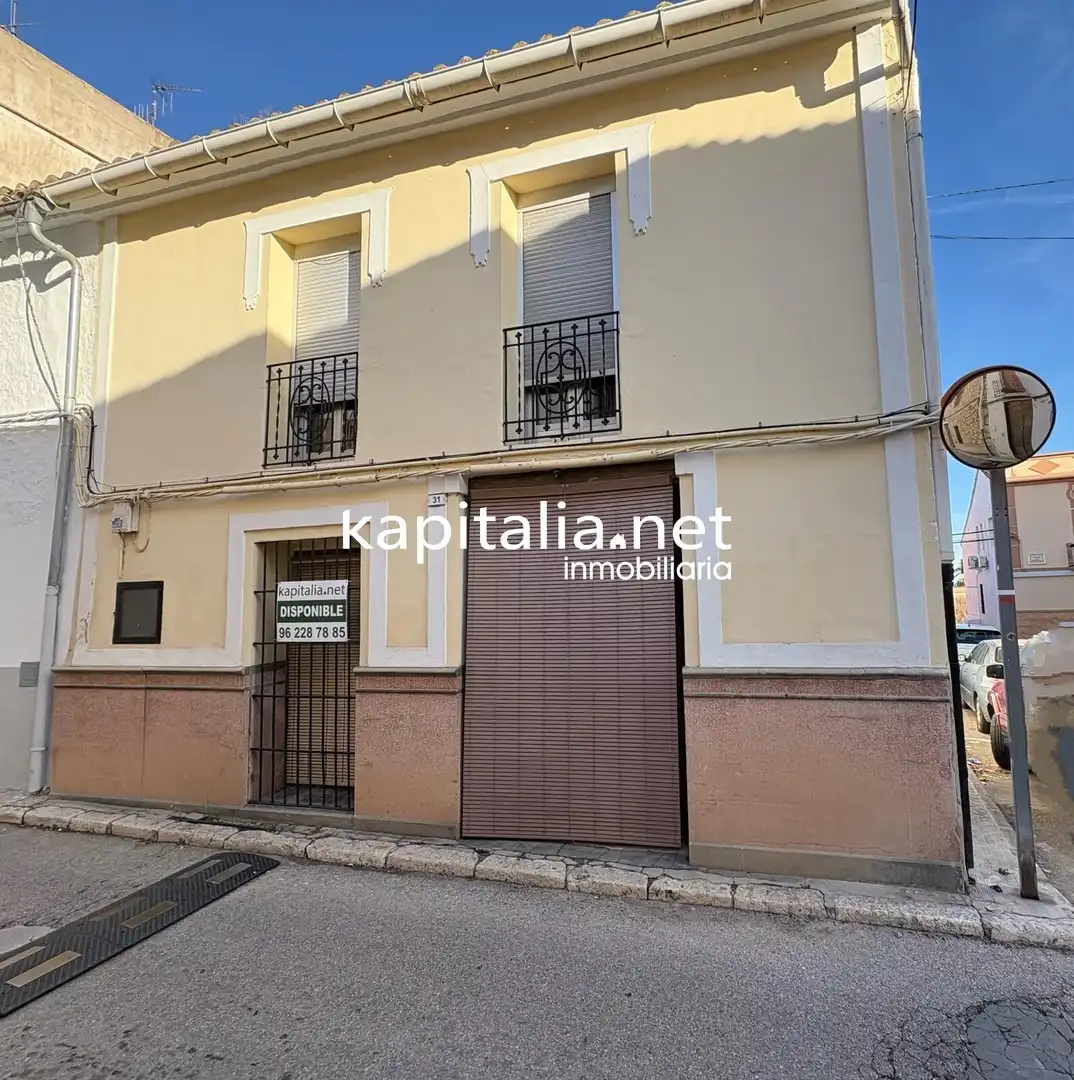 Casa con terraza en venta en Manuel