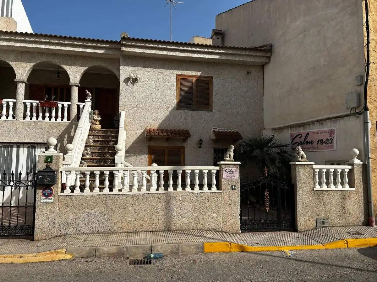 Ground floor for rent in C. Cam. GÃ³mez Mompean, Catral