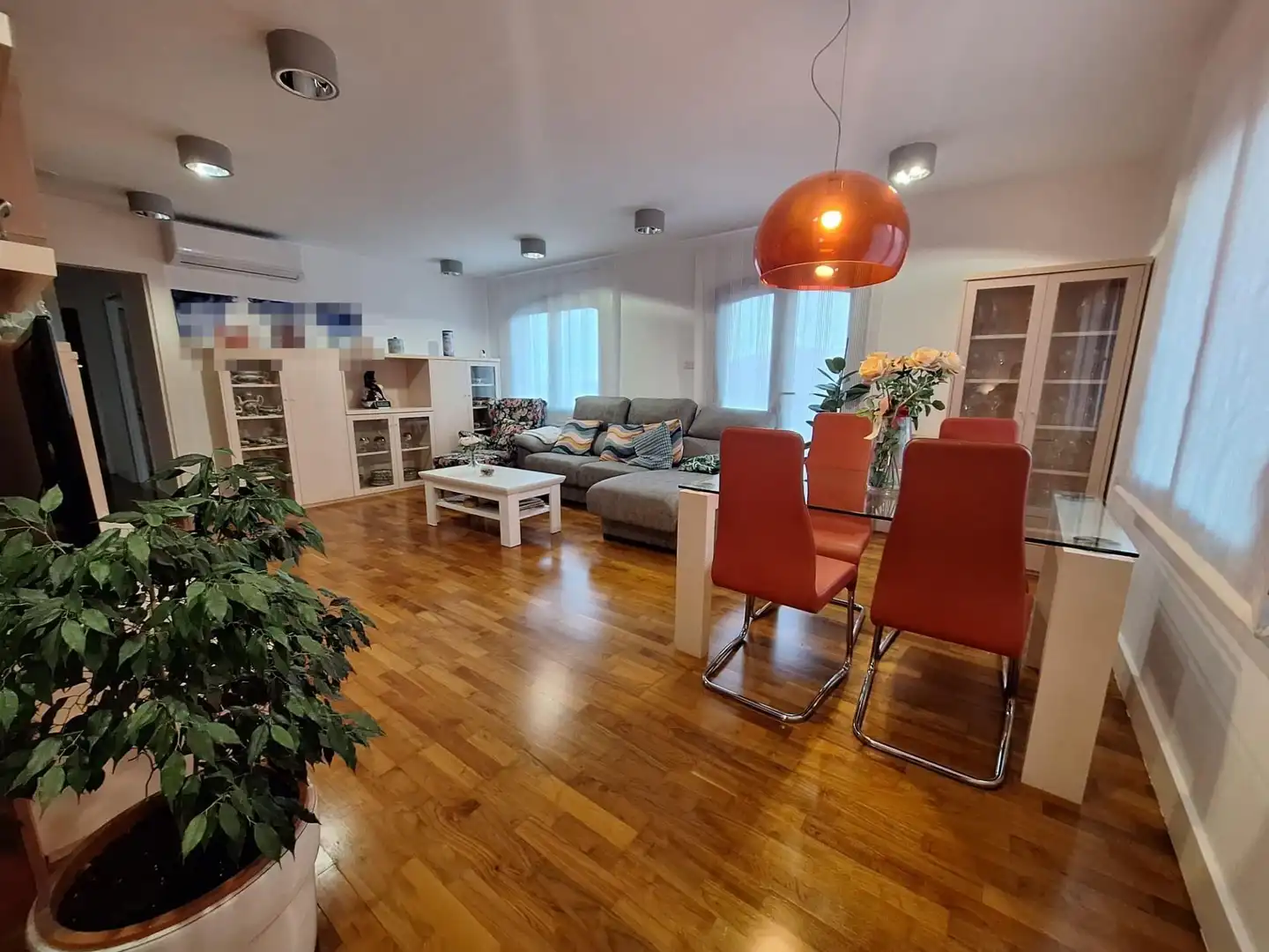 Sala de estar de Casa o chalet en venta en Castellar del Vallès con Aire acondicionado, Jardín privado y Parquet