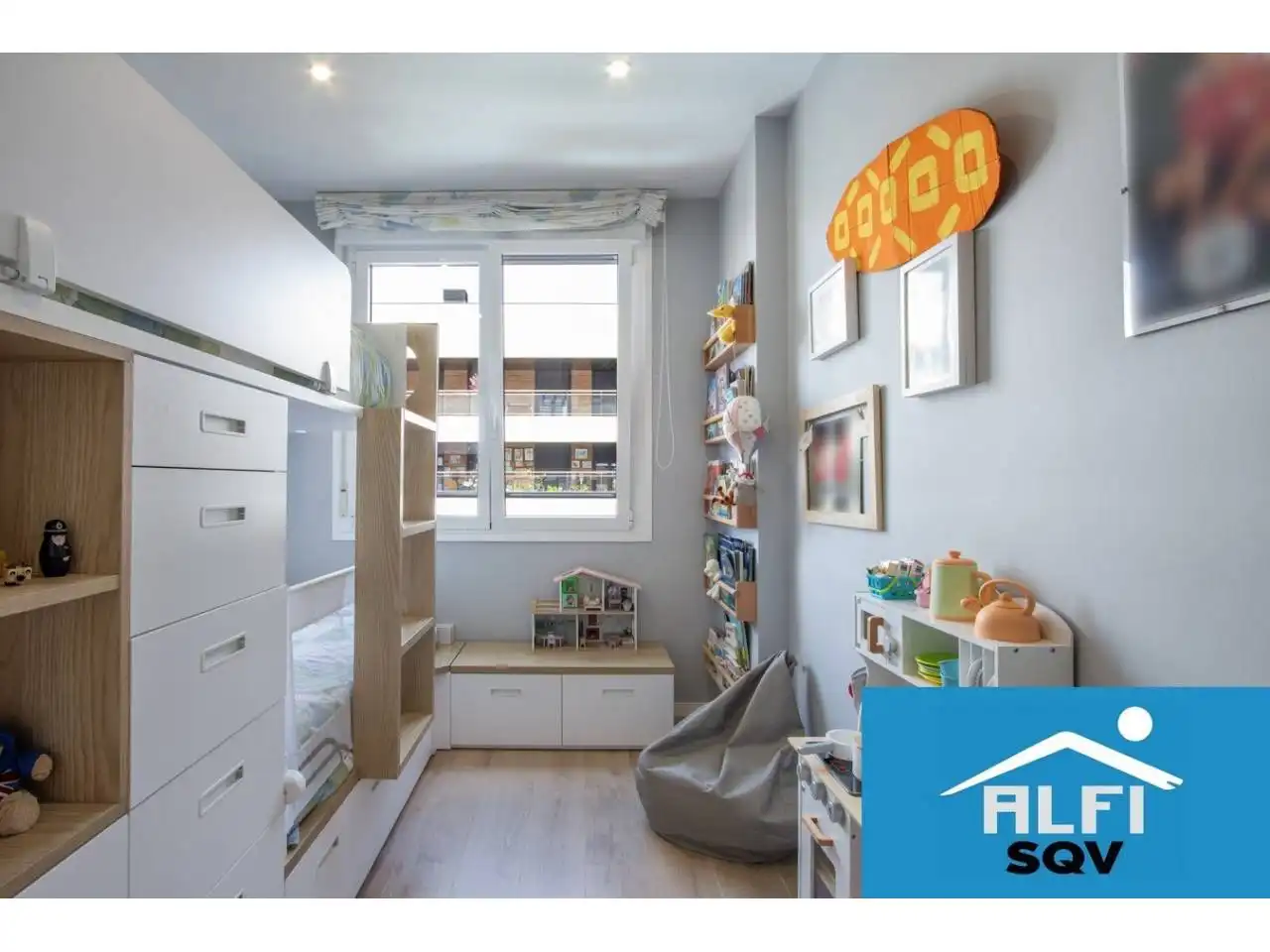 Bedroom of Flat for sale in Sant Cugat del Vallès  with Air Conditioner, Heating and Terrace