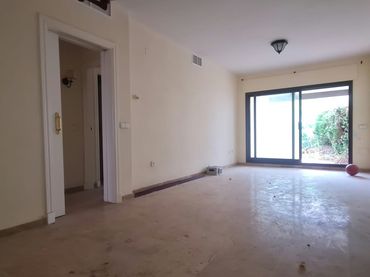 Piso con piscina en venta en Urbanización Cármenes los el Hacho 23