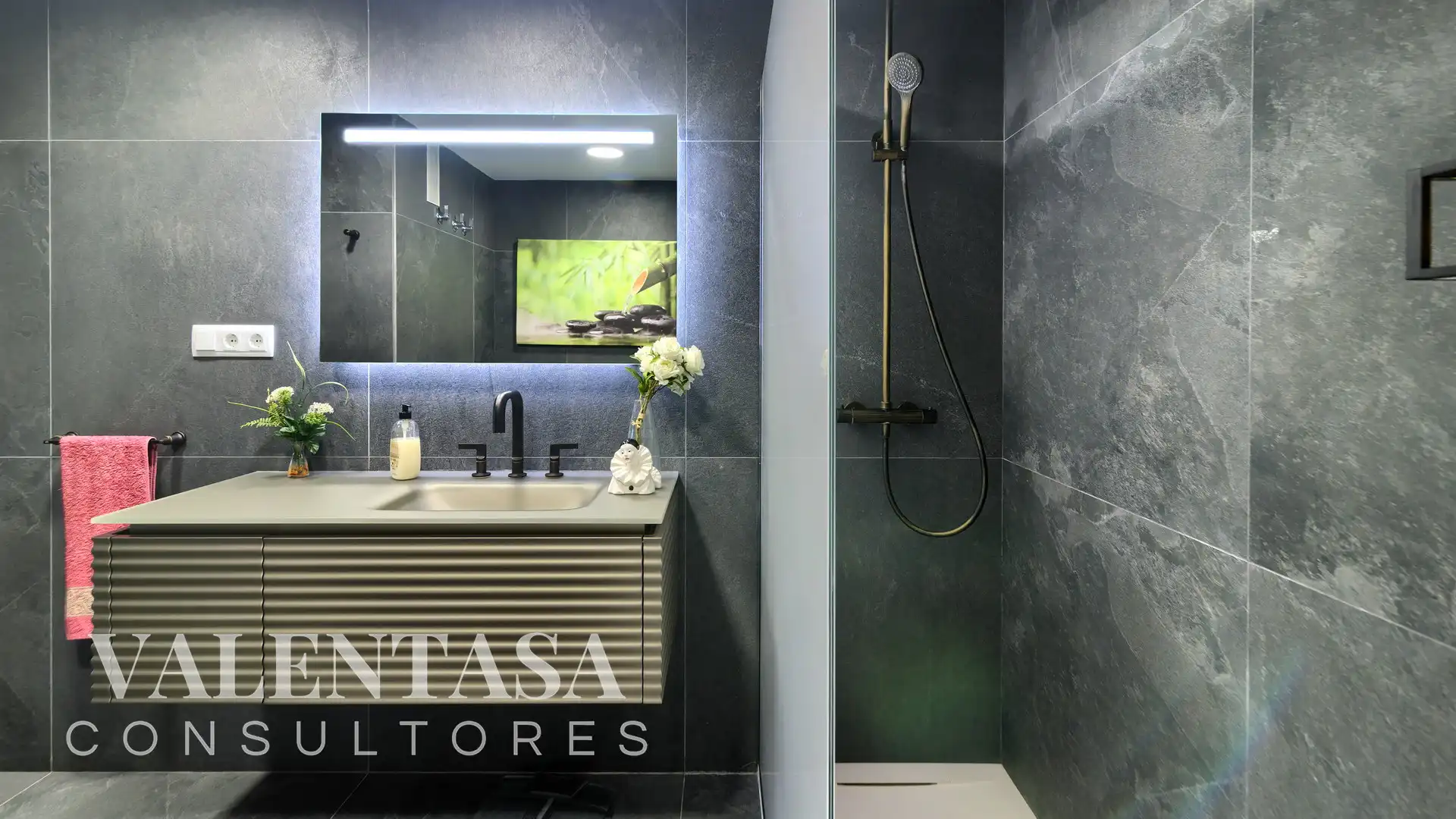 Baño de Piso en venta en Valencia con Aire acondicionado, Calefacción y Amueblado