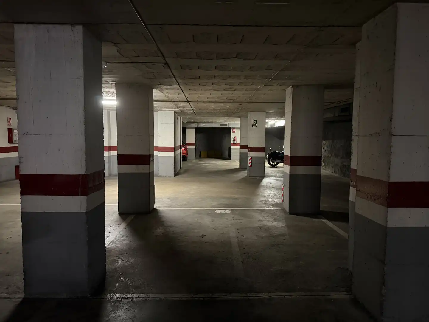 Einzelparkplatz zum Verkauf in Eixample Nord, imagen 3