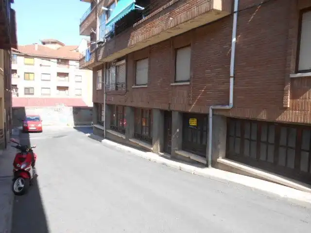Vista exterior de Local en venda en Arenas de San Pedro
