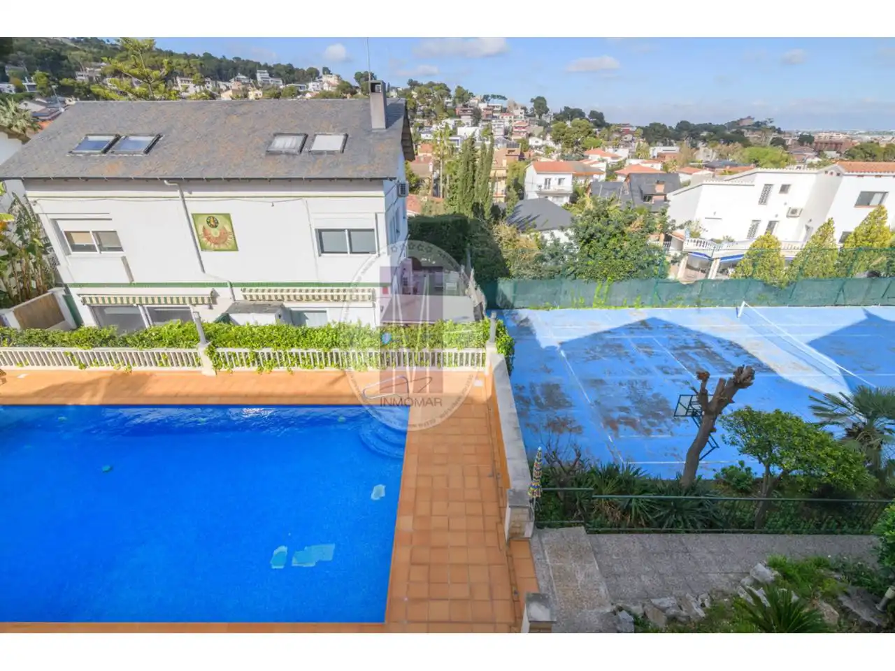 Piscina de Casa adosada en venda en Castelldefels amb Calefacció, Terrassa i Piscina comunitària