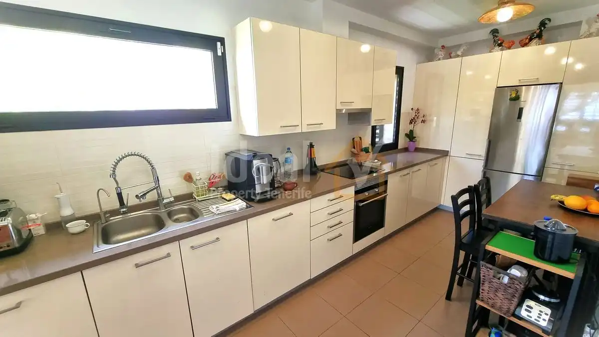 Detached house with pool for sale in Costa Adeje, imagen 14