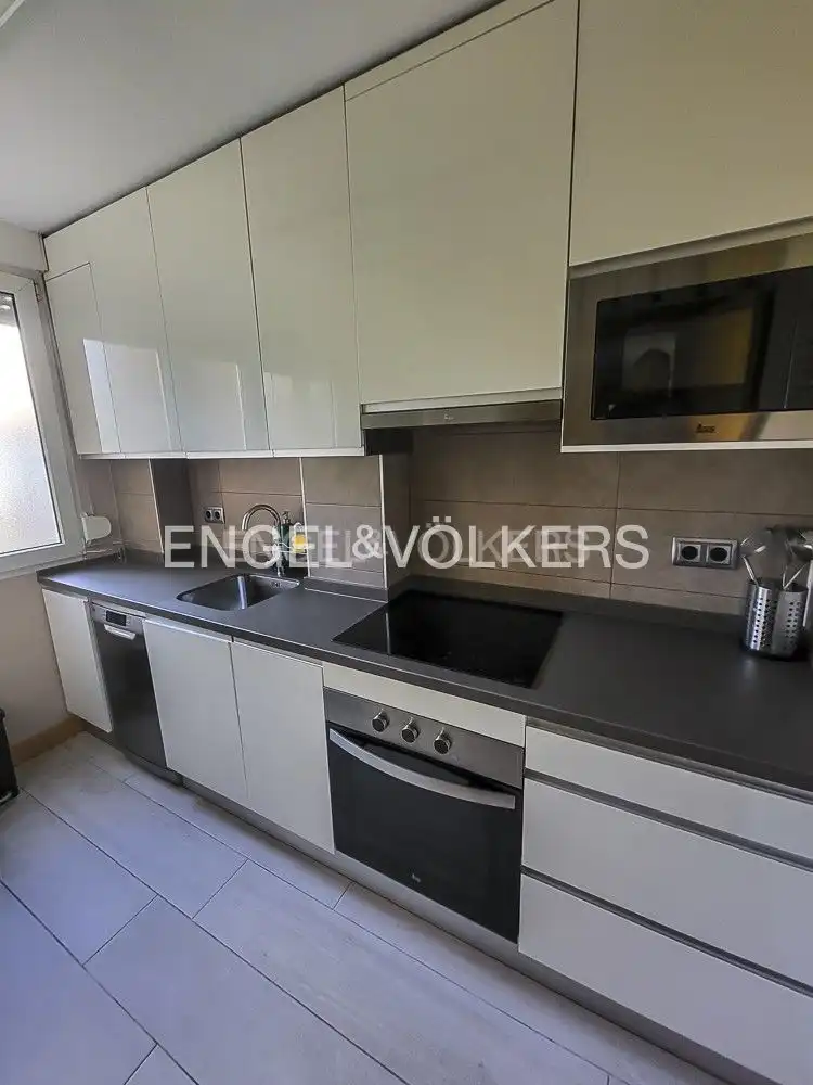 Kitchen of Flat for rent in Madrid  with Air Conditioner, Heating and Private garden