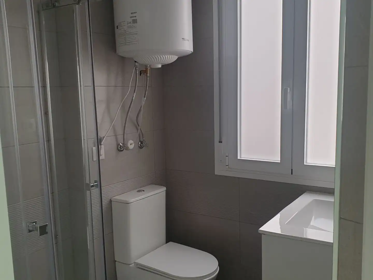 Bany de Pis de lloguer en  Madrid Capital amb Aire condicionat