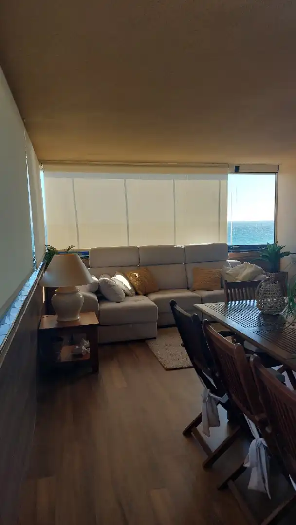Sala d'estar de Apartament en venda en La Manga del Mar Menor amb Terrassa, Moblat i Forn