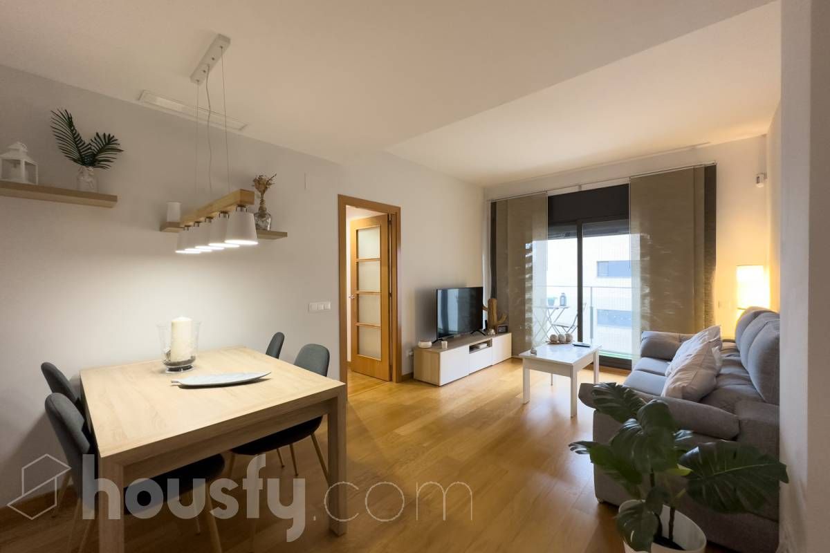 Living room of Flat to rent in  Barcelona Capital  with Air Conditioner, Heating and Parquet flooring