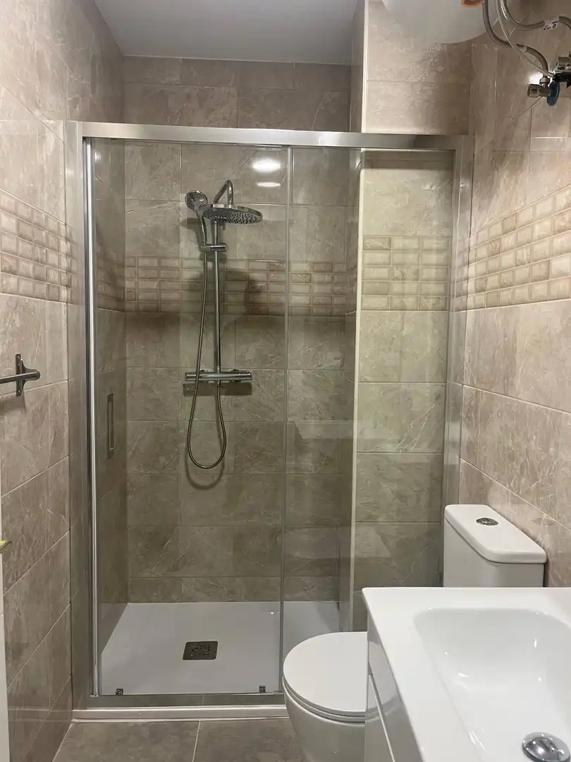 Baño de Estudio de alquiler en Alcobendas con Aire acondicionado y Calefacción