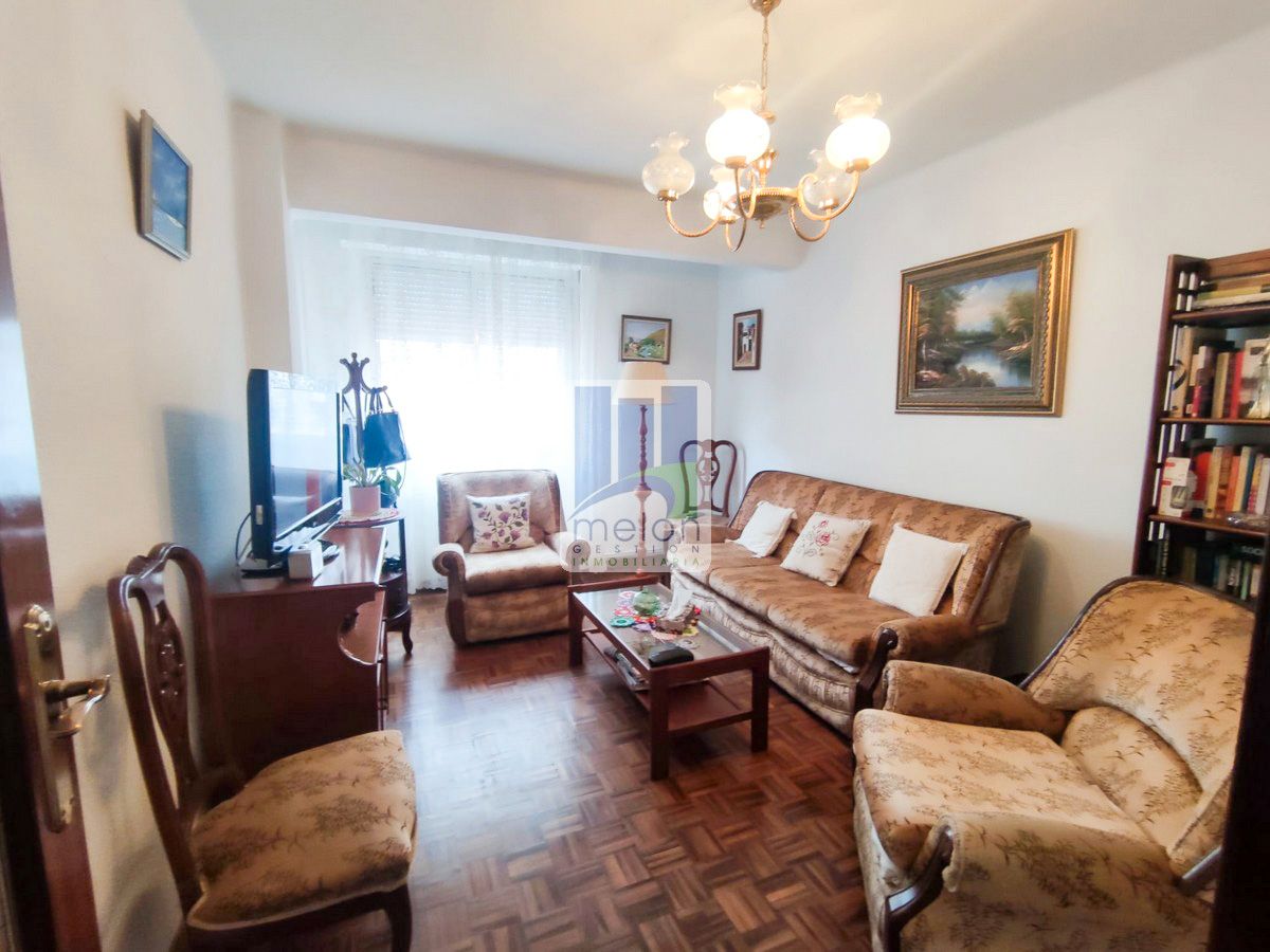 Flat for sale in PABLO CASALS, Gamonal - San Bruno - G9, Capiscol - Gamonal
