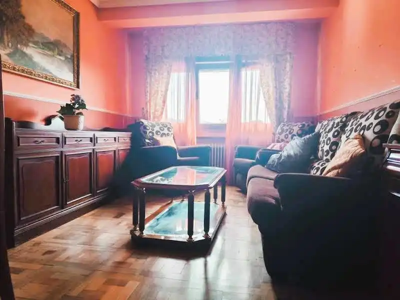 Living room of Flat for sale in Pravia  with Storage room and Furnished