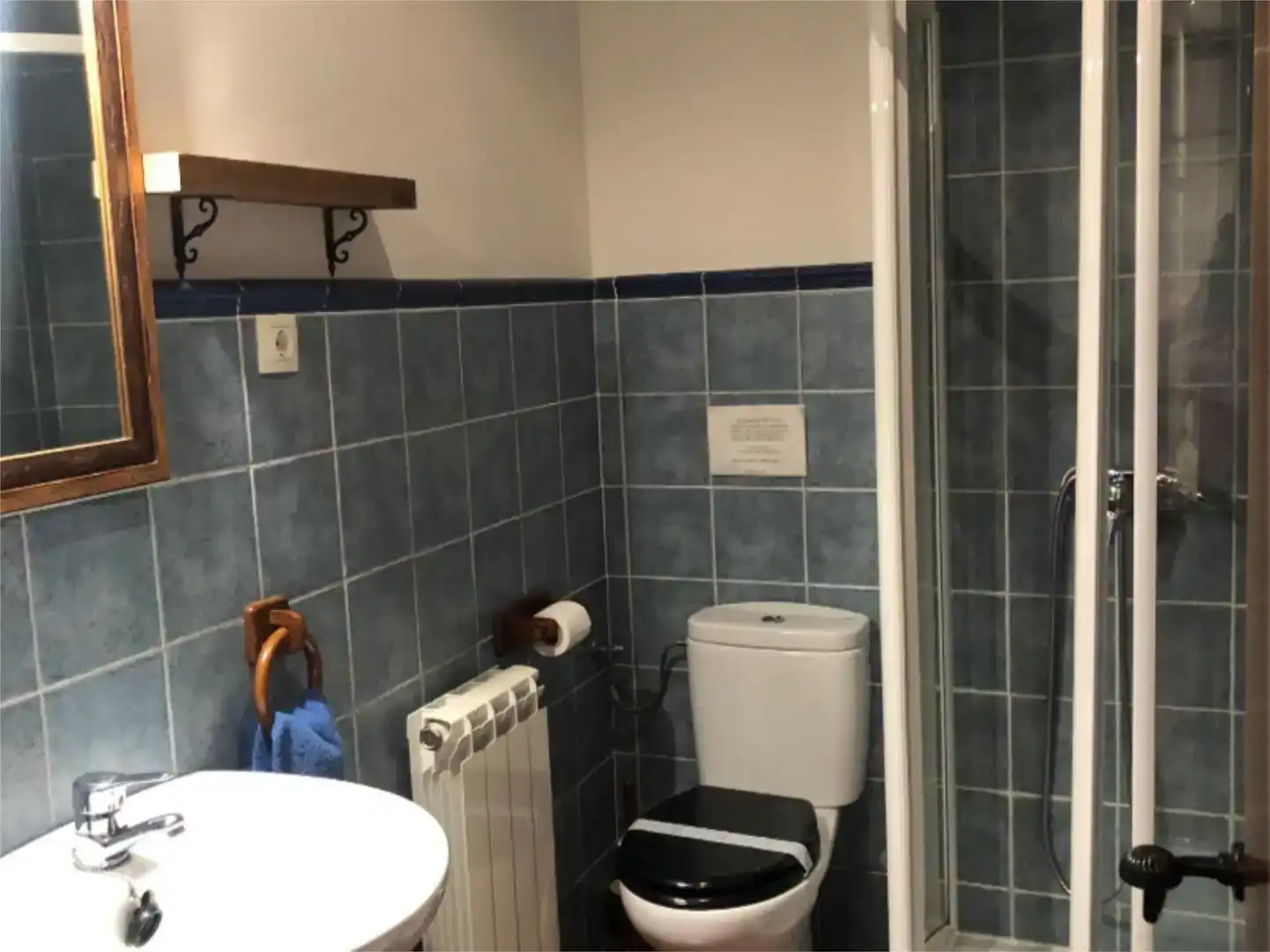 Badezimmer von Wohnung zur Miete in Tolbaños mit Möbliert