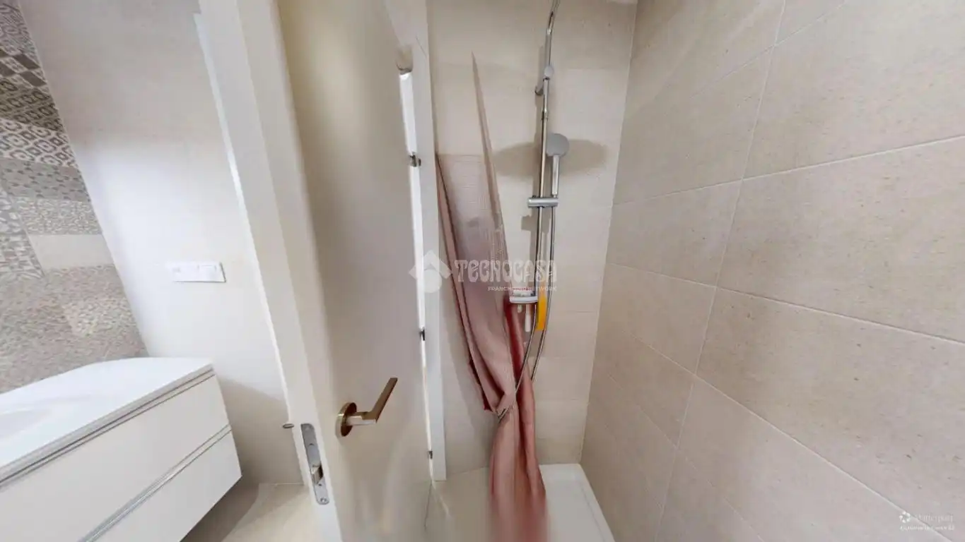 Baño de Piso en venta en Valencia