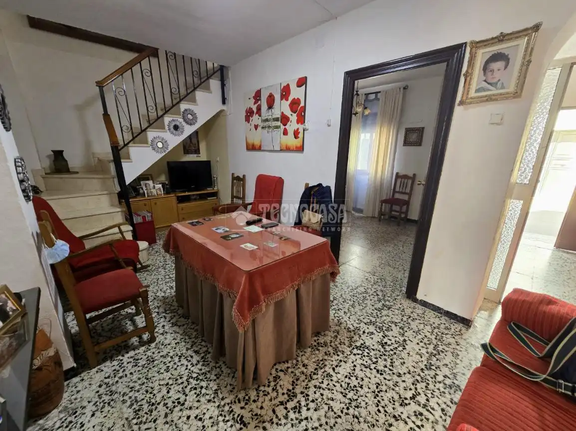Casa adosada en venda a Morón de la Frontera