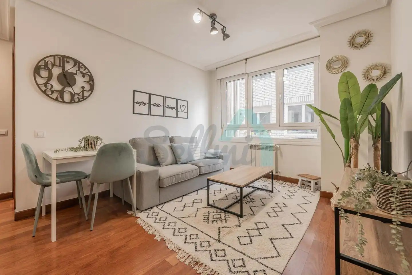 Flat with lift to rent in Calle González Besada