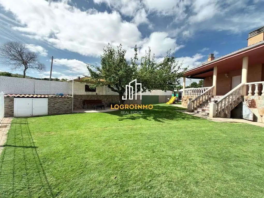 Casa o chalet en venta en El Redal con Calefacción, Trastero y Piscina