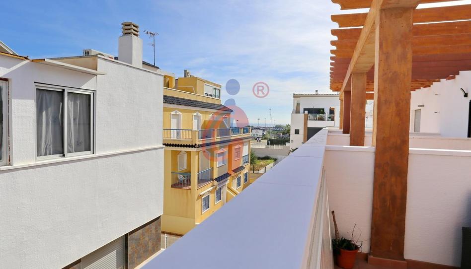 Foto 1 de Casa adosada en venta en Avenida Cortes Valencianas, 133, Los Secanos, Alicante