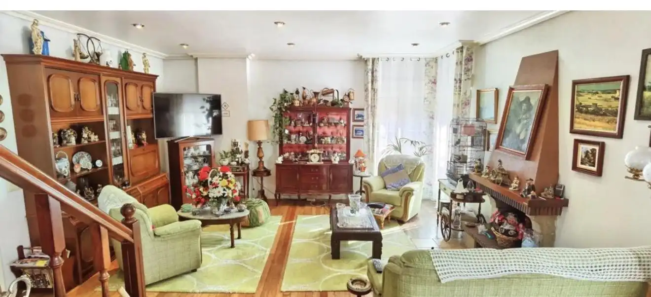 Sala de estar de Finca rústica en venta en Gijón  con Calefacción y Jardín privado