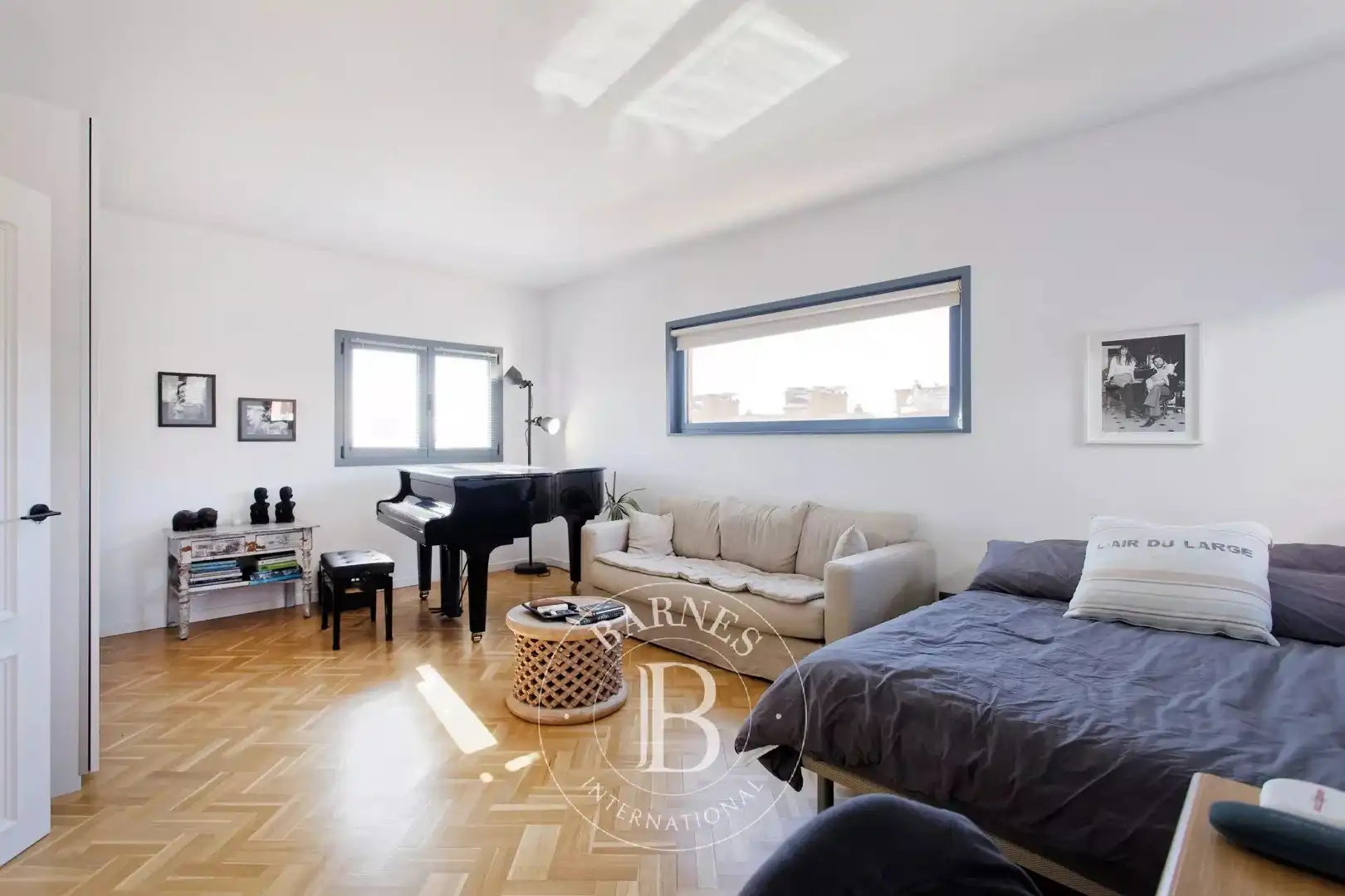 Wohnzimmer von Dachboden zum Verkauf in Barcelona mit Klimaanlage, Heizung und Terrasse