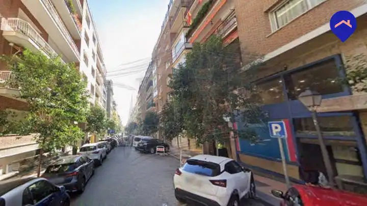 Vista exterior de Oficina en venda en Madrid amb Calefacció i Internet
