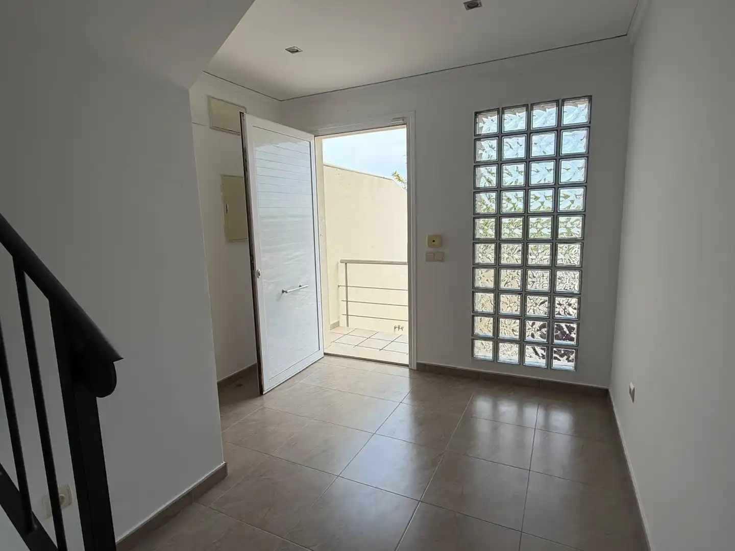Casa adosada en venda en Algemesí amb Aire condicionat, Terrassa i Balcó