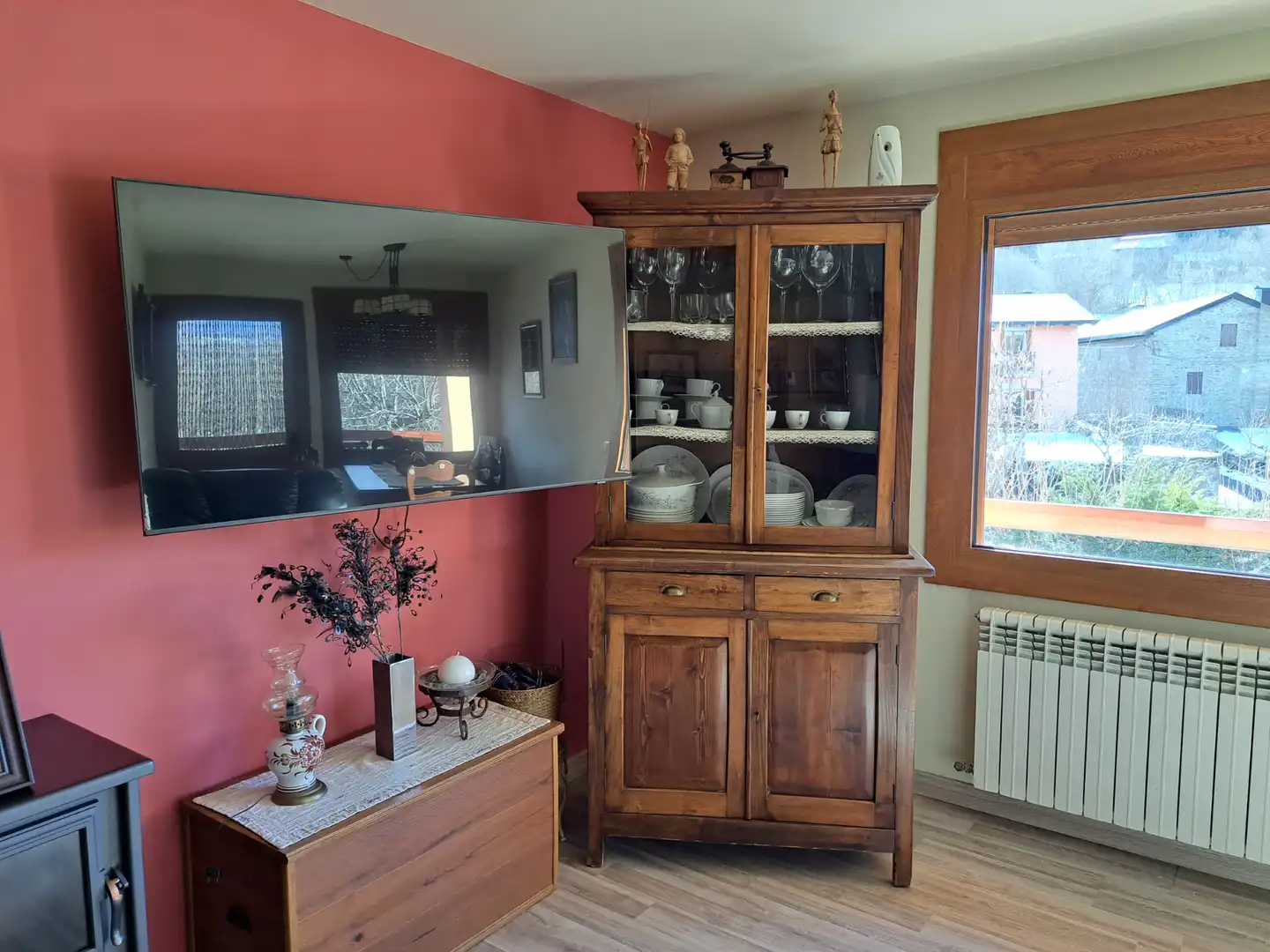 Menjador de Casa o xalet en venda en Fontanals de Cerdanya amb Calefacció, Terrassa i Moblat